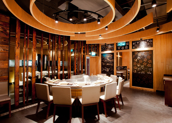 table de gril de restaurant japonais